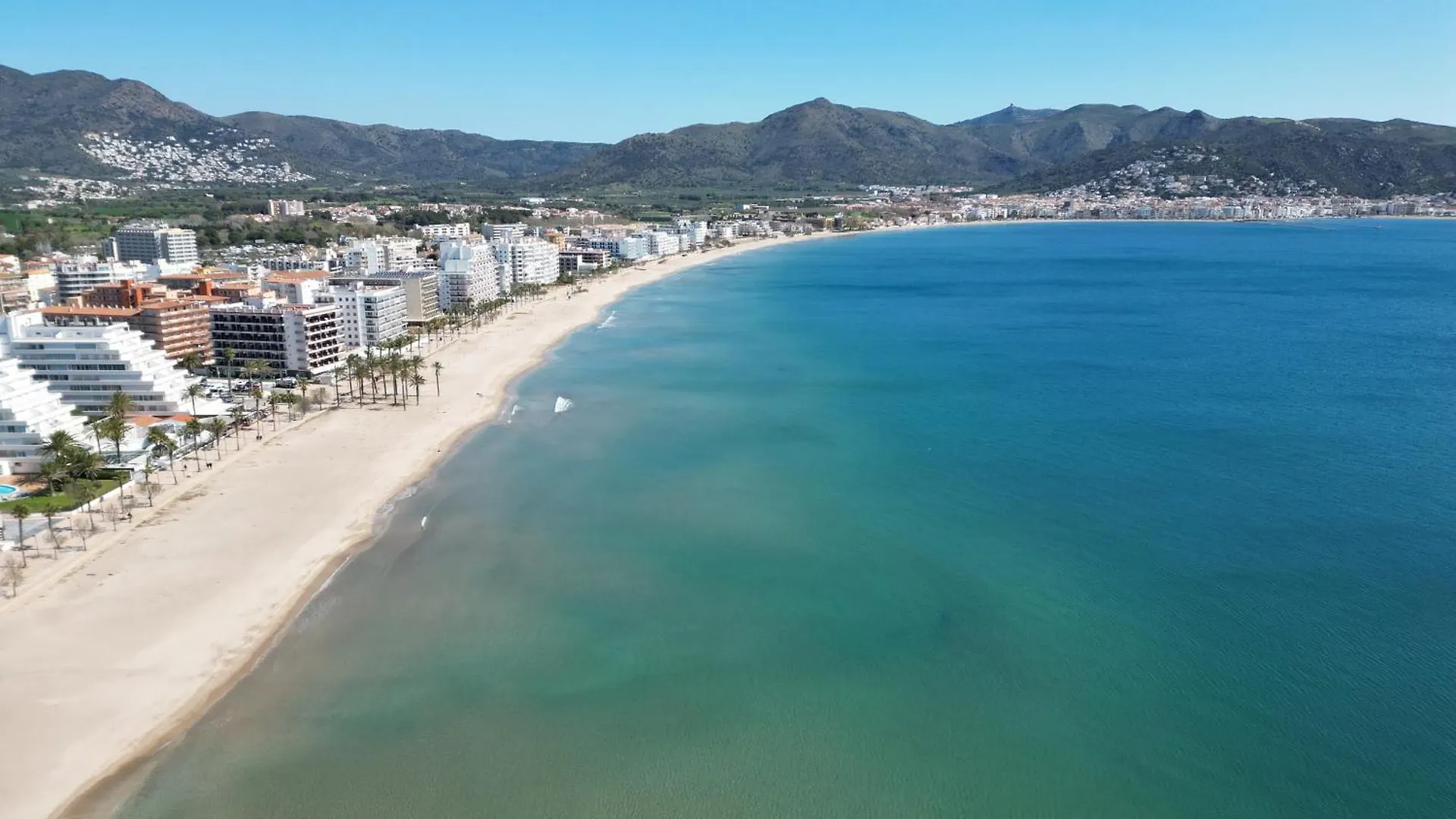 Seaview Heights Suite In Rosas Apartamento